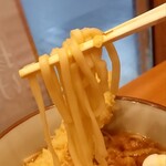 文殊 - 武蔵野うどんとは異なる麺