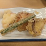 活魚料理 びんび家 - タコの天ぷら