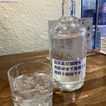 Tachinomi Torifuku - 蓬莱泉粕取り焼酎（600円）