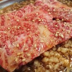 カウンター焼肉かるび - ニンニクはらみ
