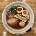 横浜淡麗らぁ麺 川上 - 「特製醤油らぁ麺（税込￥1,300）」