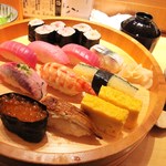 Tsukidi Tamazushi - 握り寿司