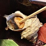 川庄 - 「前菜」の「サザエの壺焼き」
