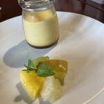 洋食ダチェス - うずらのたまごのプリン