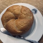 ハウスサンアントン - ゼンメル　もろドイツ語圏主力パン