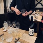 ハウスサンアントン - デザートに合わせ地の蔵の梅酒をクラフトジンの香りに乗せている成仏確定の絵