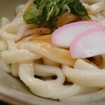 じろべえ - ・少し扁平してて、太い麺