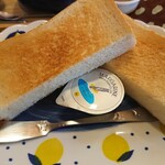 プチカフェ - ・トースト、こんがりと好きな焼き具合