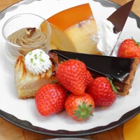 ザ タヴァン グリル＆ラウンジ - 