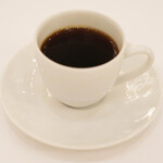 オーベルジュ・ド・リル トーキョー - ランチコース 5500円 のコーヒー