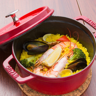 Paella cooked in a Staub pot☆