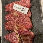 上野 和牛焼肉 USHIHACHI 極 - 