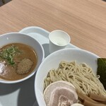 麺彩厨房 古今 - 魚介つけ麺 麺大盛り (1,000円)