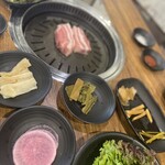 ヨプの王豚塩焼 熟成肉専門店 - 