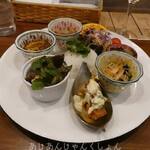 大衆中遊華食堂 八戒 - 