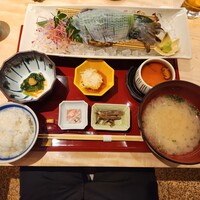 対馬のどぐろとイカ活き造り 博多 魚蔵 都ホテル店 - 
