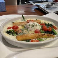 創作イタリアンちゃぶっとりあ - ホワイトアスパラのチーズベシャメルソース