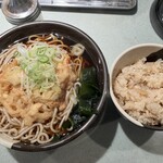 Shinwa Soba - 天ぷらそば + 炊き込みご飯セット ¥590