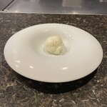 鉄板焼 花 - 無添加 塩ミルクアイス。美味し。