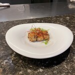 鉄板焼 花 - マグロのガーリックステーキ。美味し。