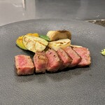 鉄板焼 花 - 特選黒毛和牛雌牛A5ランクサーロインステーキ。美味し。