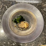 鉄板焼 花 - 活あわびの鉄板焼。美味し。