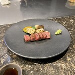 鉄板焼 花 - 特選黒毛和牛雌牛A5ランクサーロインステーキ。美味し。