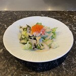 鉄板焼 花 - 海鮮サラダ。美味し。
