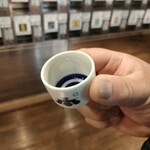 ぽんしゅ館 - 蛇の目猪口を借り