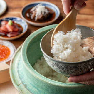 쌀은 큰 알갱이가 특징인 니가타현산 「미즈호의 빛」을 사용