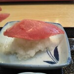 Kotsukotsu - 鮪寿司もどき(鮪オンザ大根おろし)
