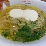 黄金の塩らぁ麺 ドゥエイタリアン - 