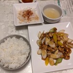 中華飯店 杏竜 - 鶏肉とカシューナッツのピリ辛炒めのライスセット　1490円