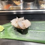 立食い寿司 根室花まる - 青ぞい切り落とし