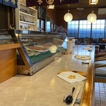 Marukisushi - 昭和感が残る店内