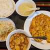 蘇州屋台 - 日替サービス定食 海老と卵のチリ炒め（ライス、サラダ、スープ、麻婆豆腐付き）