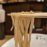 ニッポン ラーメン 凛 トウキョウ - 中細ストレート麺