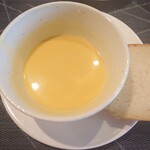 タベルナ・アイ - フォカッチャとかぼちゃスープ