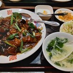 Shanhai ken - こちらは通常メニューなので杏仁豆腐まで付きます。