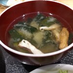 旬 おふくろ亭 - 出汁が効いた味噌汁