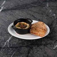 カマンベールのSTAUB焼き にんにくアンチョビソース