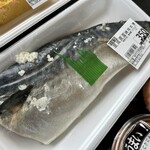 サスエ前田魚店　西小川店 - 宮城県産鯖糀本漬（¥350税別）
      ﾒﾁｬｸﾁｬ美味い♪ (ﾟдﾟ)ｳﾏｰ
      大きいから半分に切って食べました(^^)