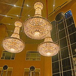 カフェ - ホテルエントランスのシャンデリア