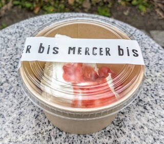 MERCER bis Ebisu - ストロベリーミルクシフォンケーキ　750円