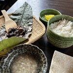 塚原の里 - 麦飯ご飯、朴葉みそ、蕎麦の実の汁
