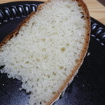 名護珈琲 - コーヒーチェリー酵母のカンパーニュ断面