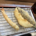 Okigaru Tempura Dokorotenjin - 240319火　大阪　お気軽天ぷら処 天神　月替わり定食3月（海老、鶏天、長茄子）