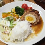 キッチン ブルー グローブ - ご飯、サラダ、スープの具材を乗せて