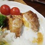 キッチン ブルー グローブ - 残り少ないスコッチエッグ