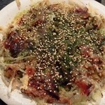 Okonomiyaki Teppanyaki Hassei - 肉玉うどん。正直美味しくないかな